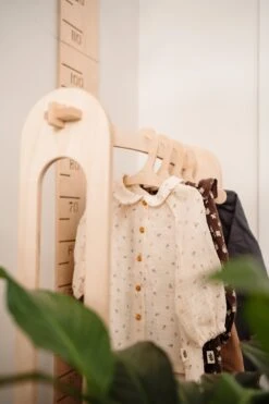 Abricotine Porte-vêtements -Fillettes Et Fiston abricotine porte vetements 2