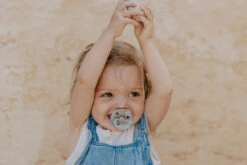 Bibs Suces Tie Dye Cloud Pqt De 2 -Fillettes Et Fiston bibs suces tie dye cloud pqt de 2 1