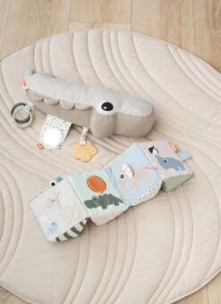 Done By Deer Cube Sensoriel Dépliable -Fillettes Et Fiston done by deer cube sensoriel depliable 8