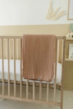 Lil North Co. Grande Couverture En Mousseline 8 épaisseurs Coffee -Fillettes Et Fiston lil north co grande couverture en mousseline 8 epa 3