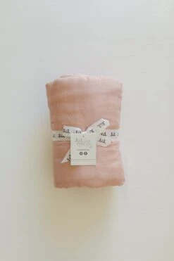 Lil North Co. Grande Couverture En Mousseline 8 épaisseurs Dusty Pink 9 Lil North Co. Grande Couverture En Mousseline 8 épaisseurs Dusty Pink -Fillettes Et Fiston lil north co grande couverture en mousseline 8 epa 7