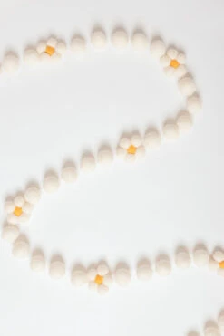 Lil North Co. Guirlande Décorative Yellow Daisies 8 Lil North Co. Guirlande Décorative Yellow Daisies -Fillettes Et Fiston lil north co guirlande decorative yellow daisies 2