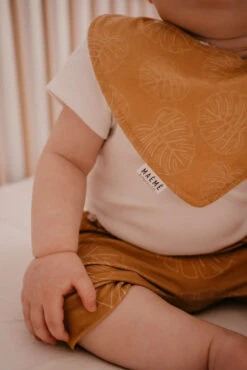 Fillettes Et Fiston -Fillettes Et Fiston maeme bavoir feuilles ocre 1