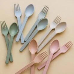 Minika Ensemble Fourchette Et Cuillère En Paille De Blé Sage -Fillettes Et Fiston minika ensemble fourchette et cuillere en paille d 6