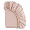 Mushie Drap Contour De Bassinette En Coton Extensible Blush -Fillettes Et Fiston mushie drap contour de bassinette en coton extensi
