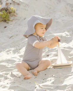 Quincy Mae Chapeau De Piscine Lagoon -Fillettes Et Fiston quincy mae chapeau de piscine lagoon 2