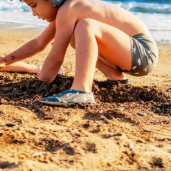 Slipstop Chaussons D’eau Dino Green -Fillettes Et Fiston slipstop chaussons deau dino green 2