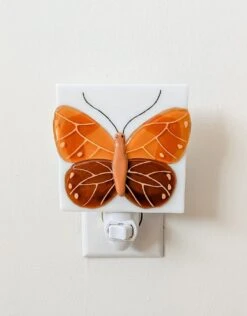 Veille Sur Toi Veilleuse La Volée De Papillons Orangé